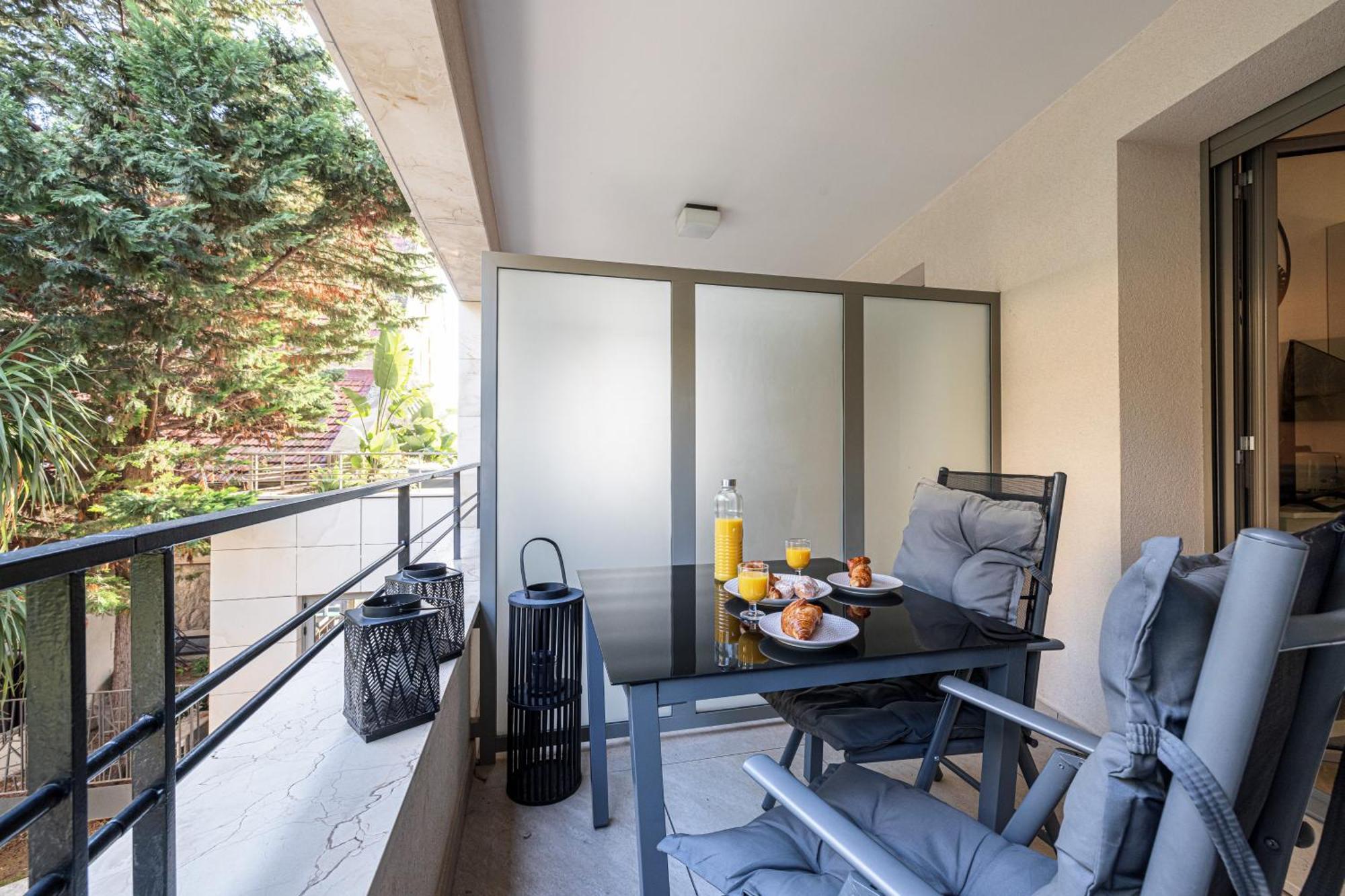 Studio Centre Terrasse Climatisation 50M Plage Menton Luaran gambar