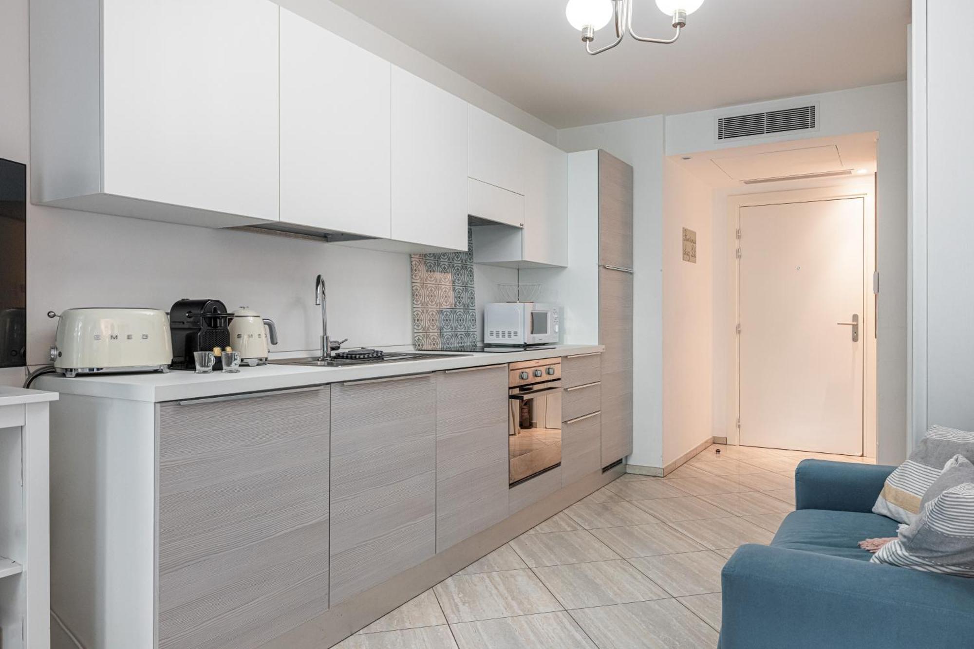 Studio Centre Terrasse Climatisation 50M Plage Menton Luaran gambar