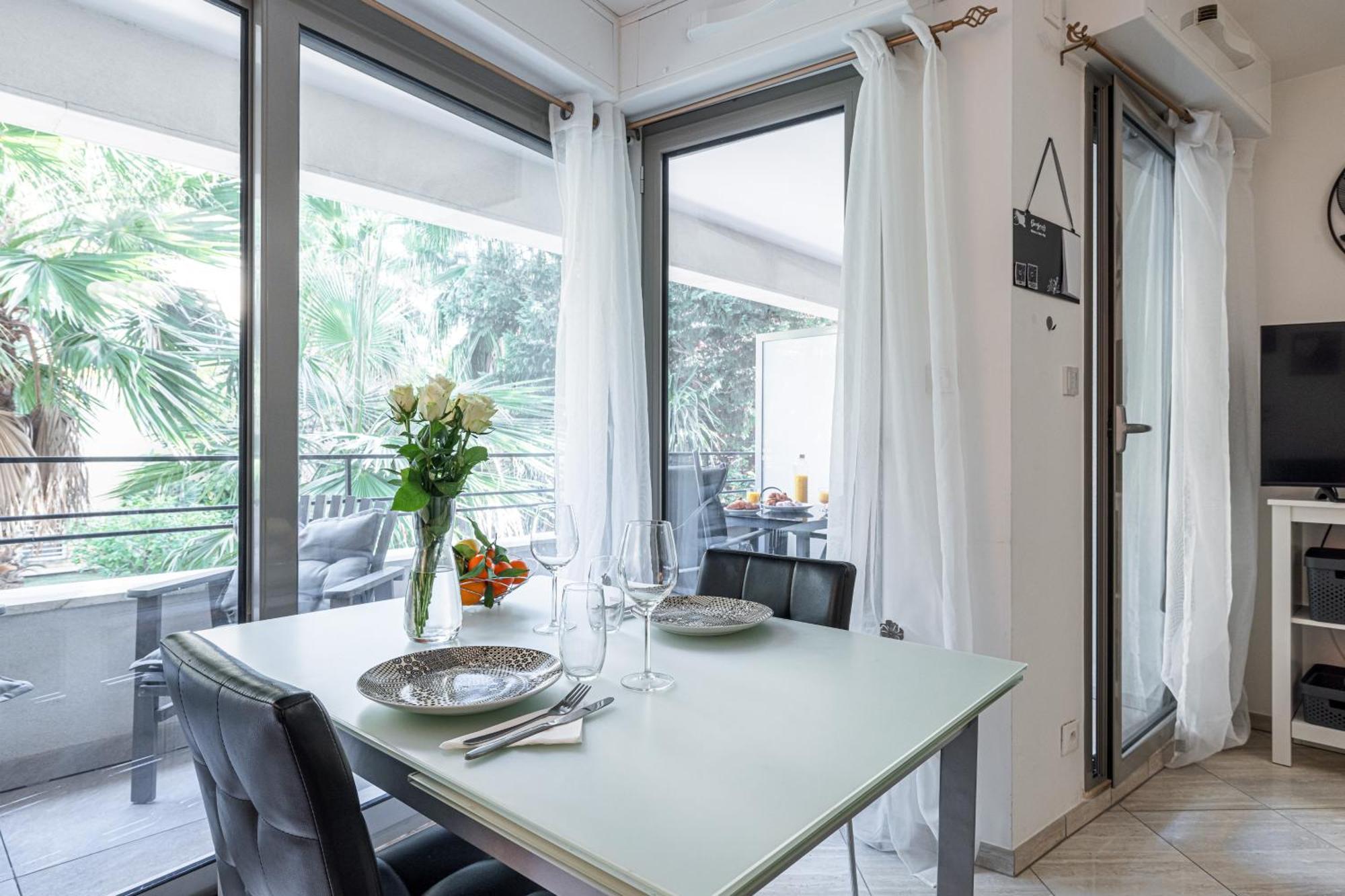 Studio Centre Terrasse Climatisation 50M Plage Menton Luaran gambar
