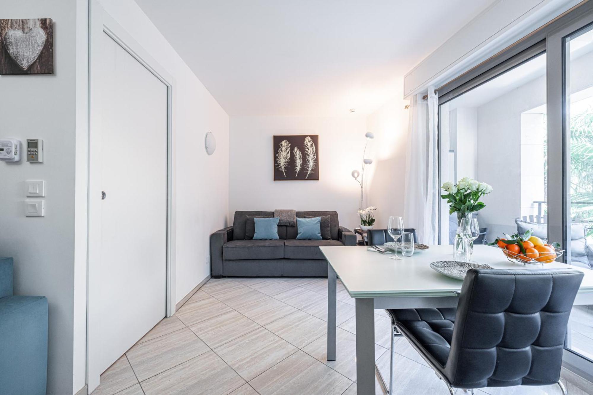 Studio Centre Terrasse Climatisation 50M Plage Menton Luaran gambar