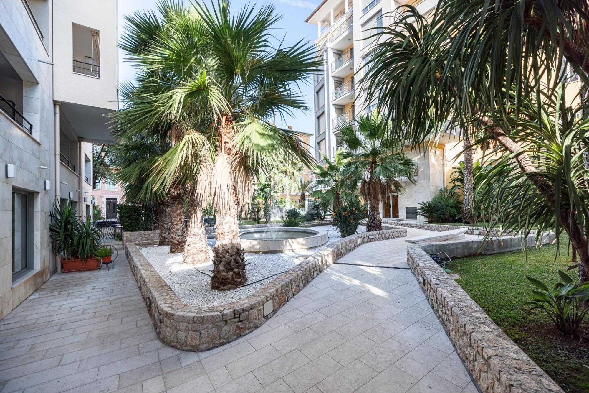 Studio Centre Terrasse Climatisation 50M Plage Menton Luaran gambar